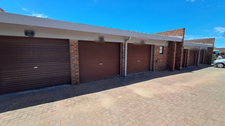 2 Bedroom Property for Sale in Pellissier Free State